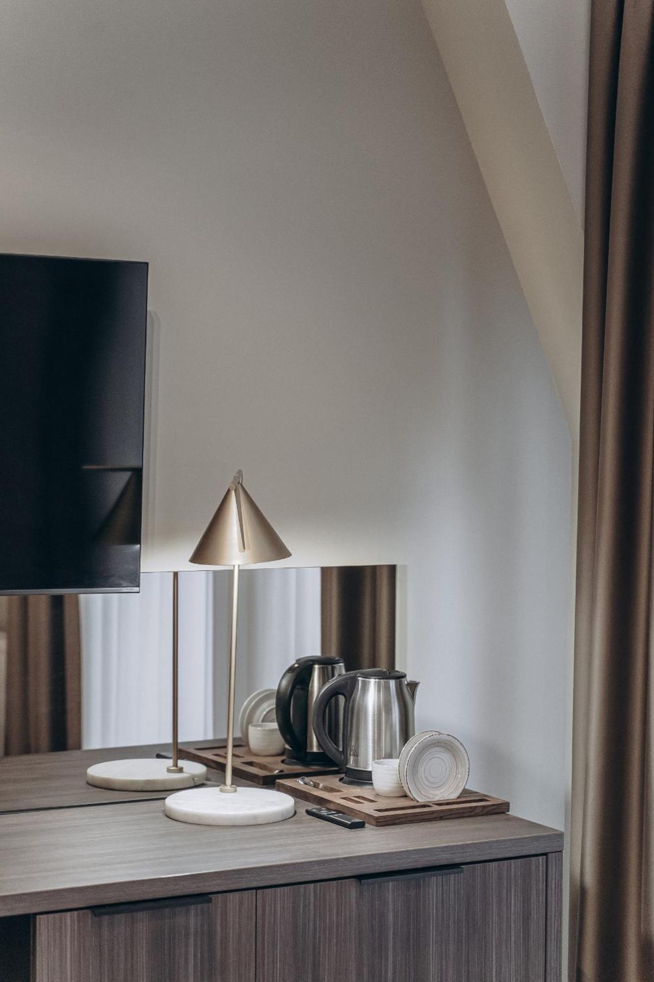 Park Hotel Bristol 우주고로트 외부 사진