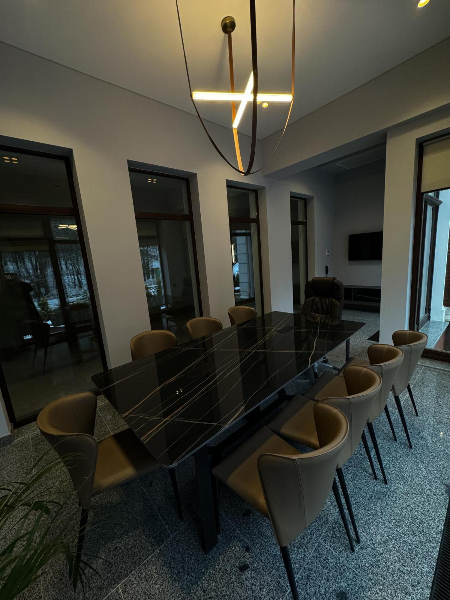 Park Hotel Bristol 우주고로트 외부 사진