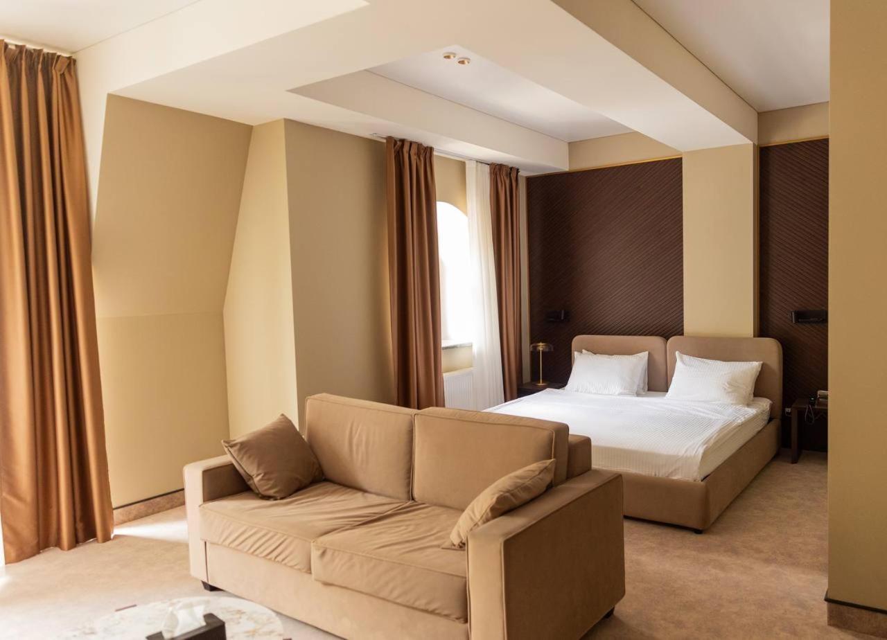 Park Hotel Bristol 우주고로트 객실 사진