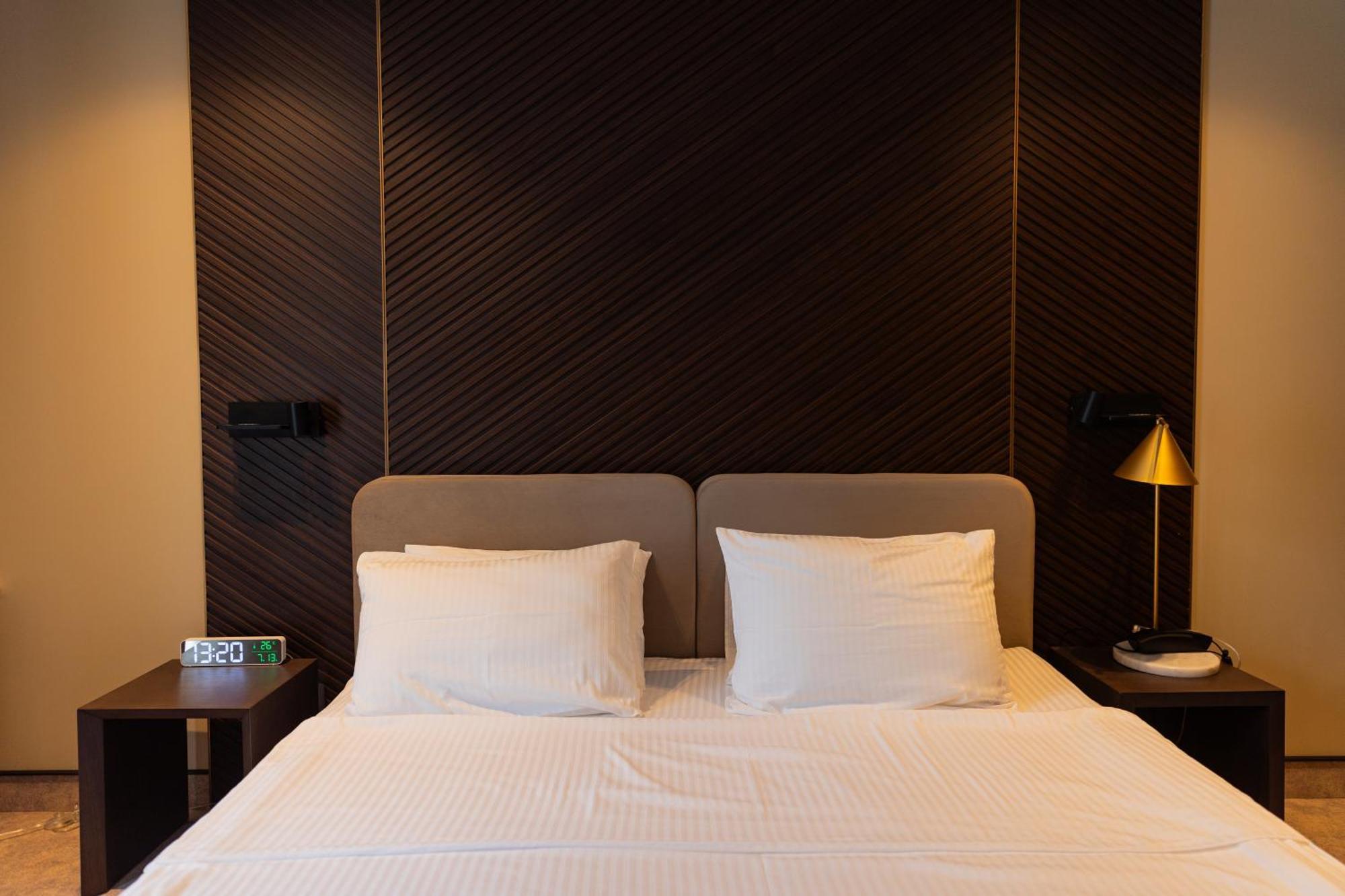 Park Hotel Bristol 우주고로트 외부 사진