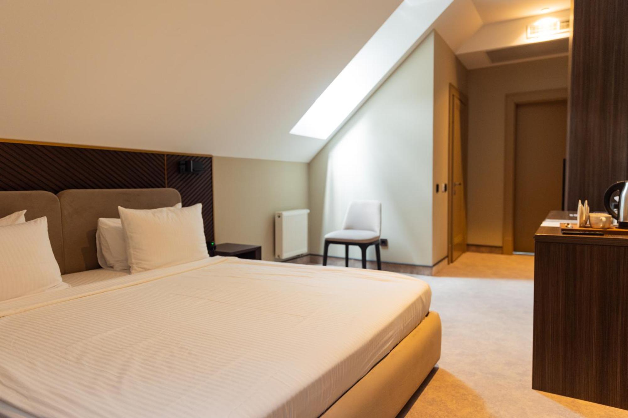 Park Hotel Bristol 우주고로트 객실 사진