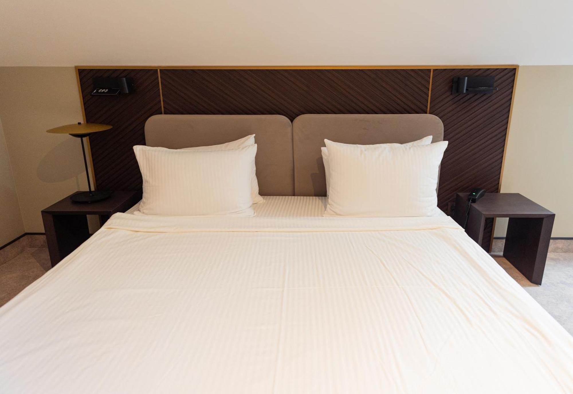 Park Hotel Bristol 우주고로트 객실 사진